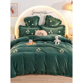 4Pcs Flannel Floral Overlay Towel Embroidery Autumn And Winter Warm Comfy Bedding Milk Velvet Series Kit