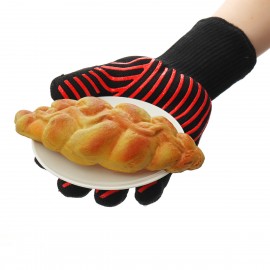 A pair of Extreme Heat Resistant BBQ Oven Gloves 500°C Pot Holder Cooking Mitts