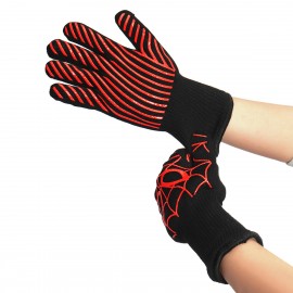 A pair of Extreme Heat Resistant BBQ Oven Gloves 500°C Pot Holder Cooking Mitts