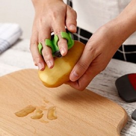 Sharp Blade Finger Peeler Two Finger Planer Fruit Peeler Anti-Cut Hand Melon Planer Kitchen Creative Stainless Steel Paring Knife